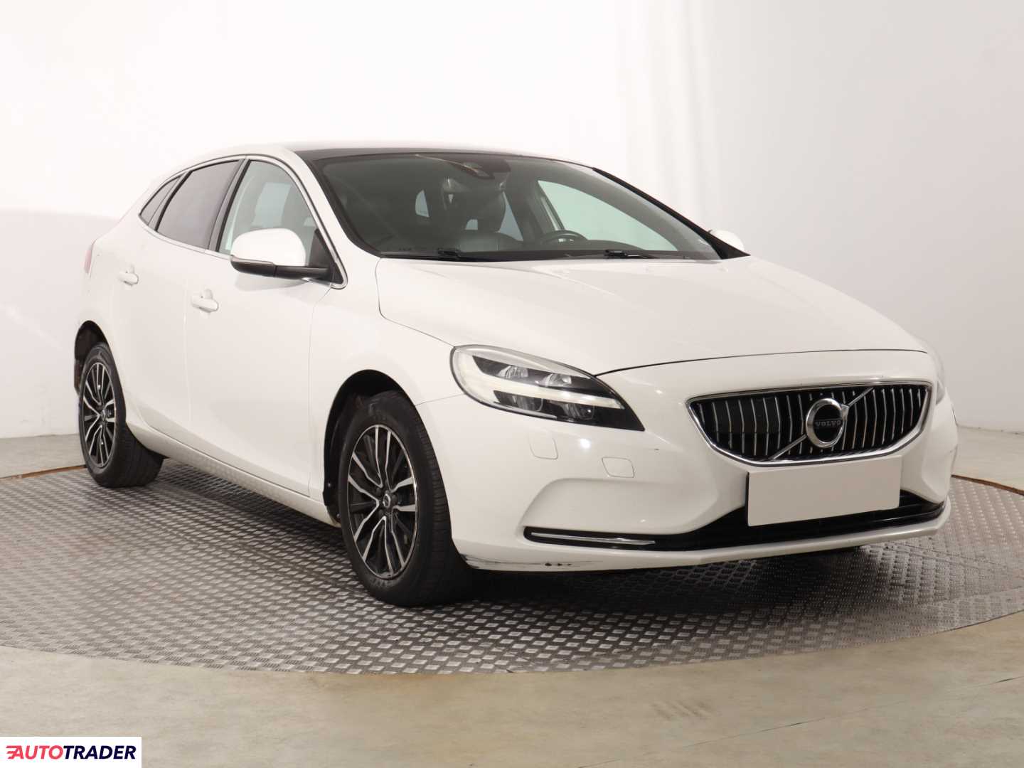 Volvo V40 2016 2.0 147 KM