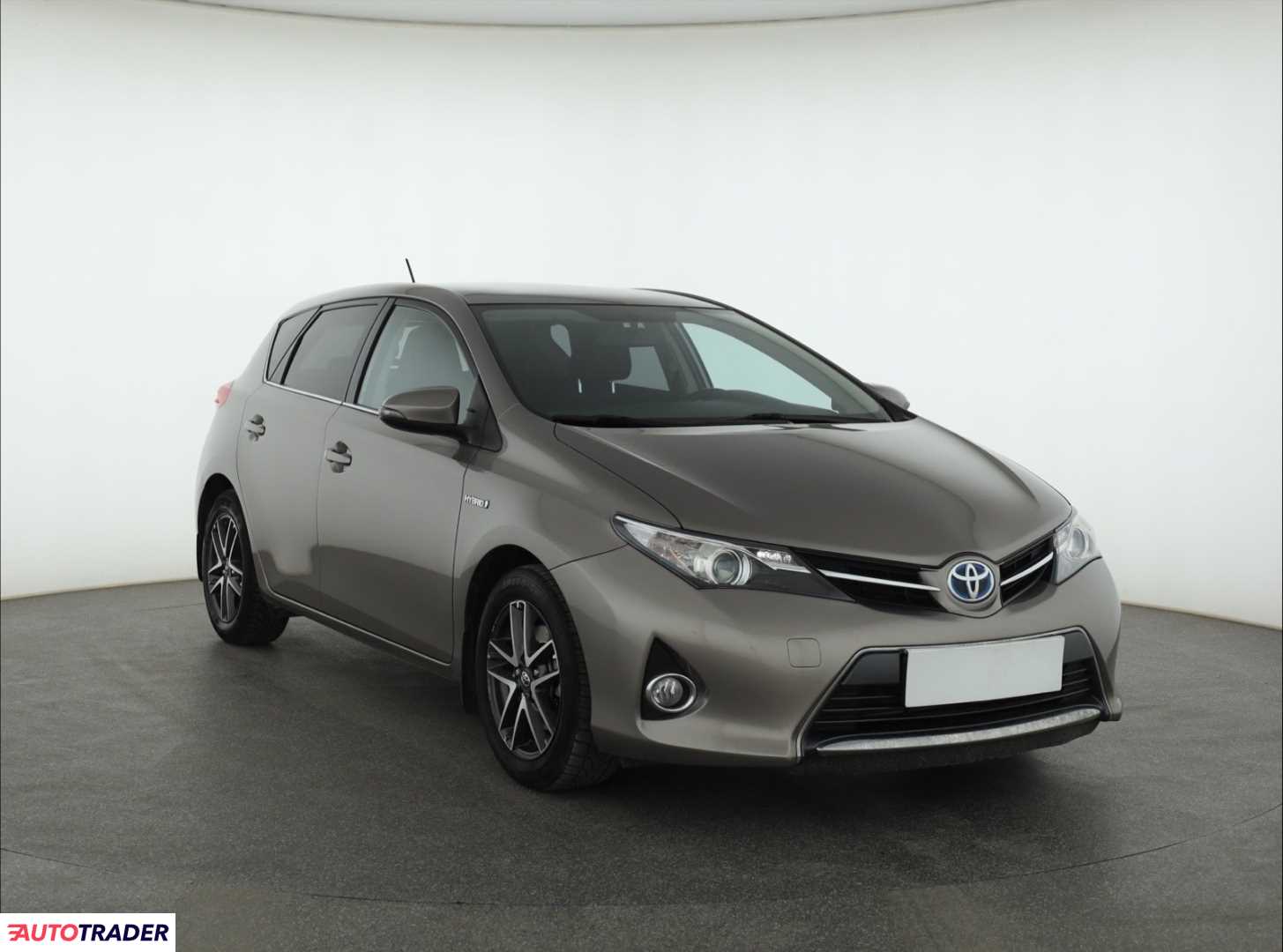 Toyota Auris 2014 1.8 134 KM