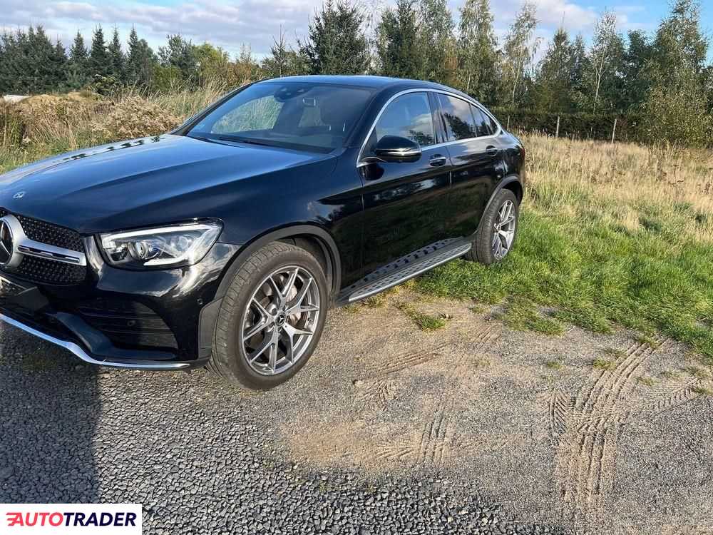 Mercedes GLC 2.0 benzyna 197 KM 2019r. (lubań)