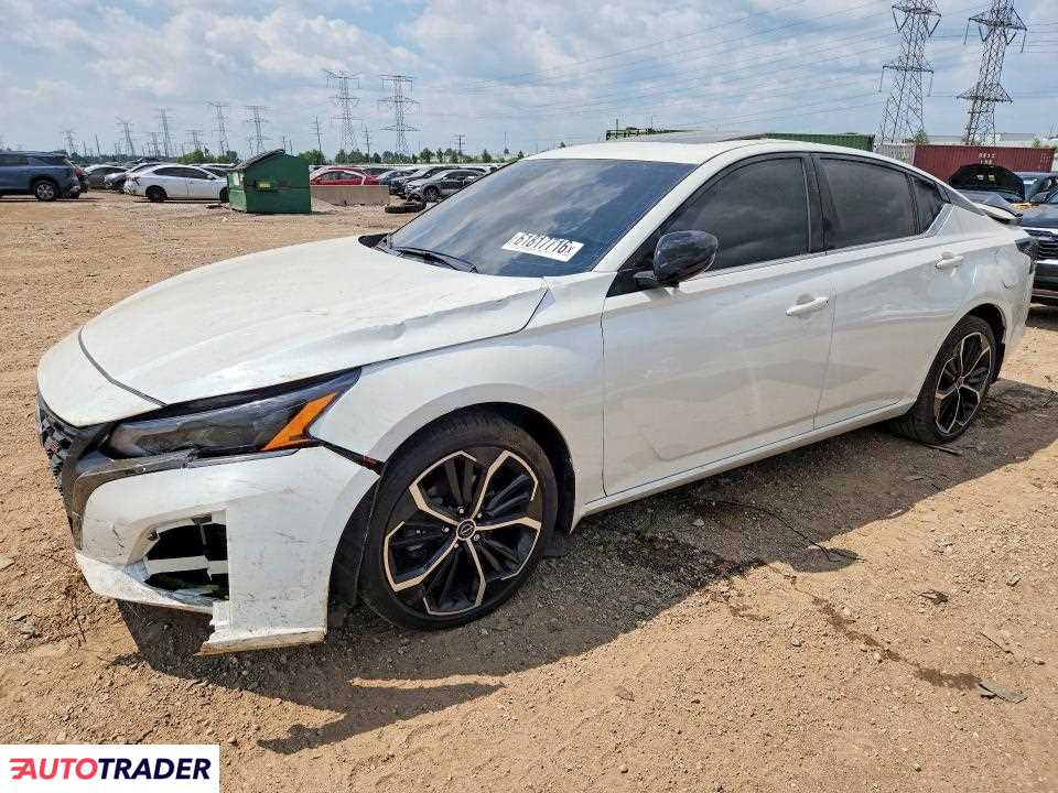 Nissan Altima 2025 2