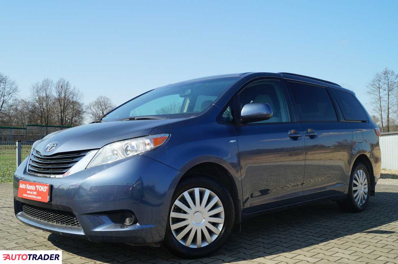 Toyota Sienna 2017 3.5 296 KM