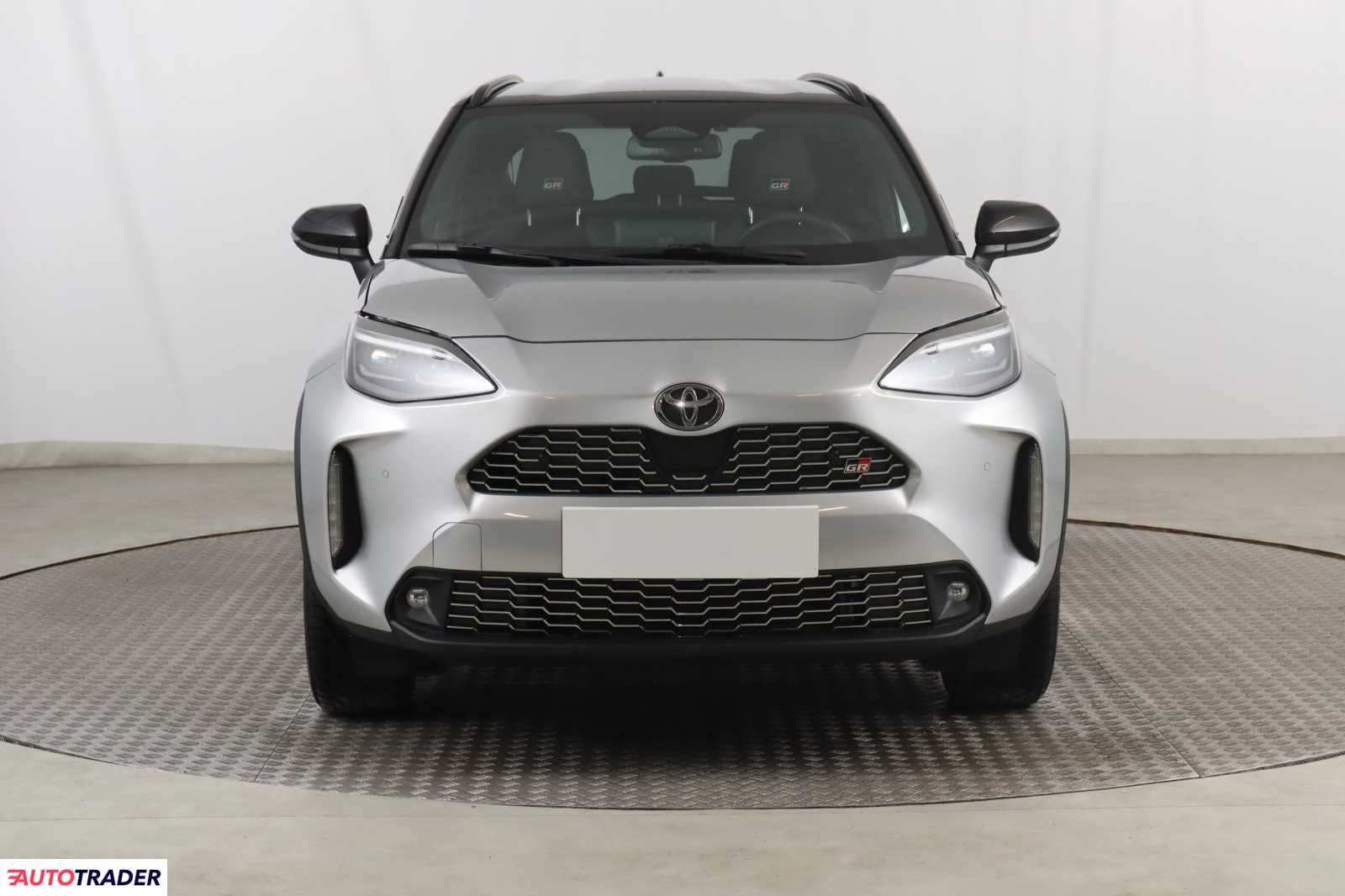 Toyota Yaris 2024 1.5 113 KM