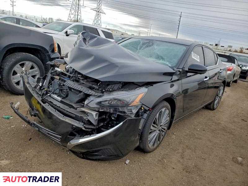 Nissan Altima 2025 2