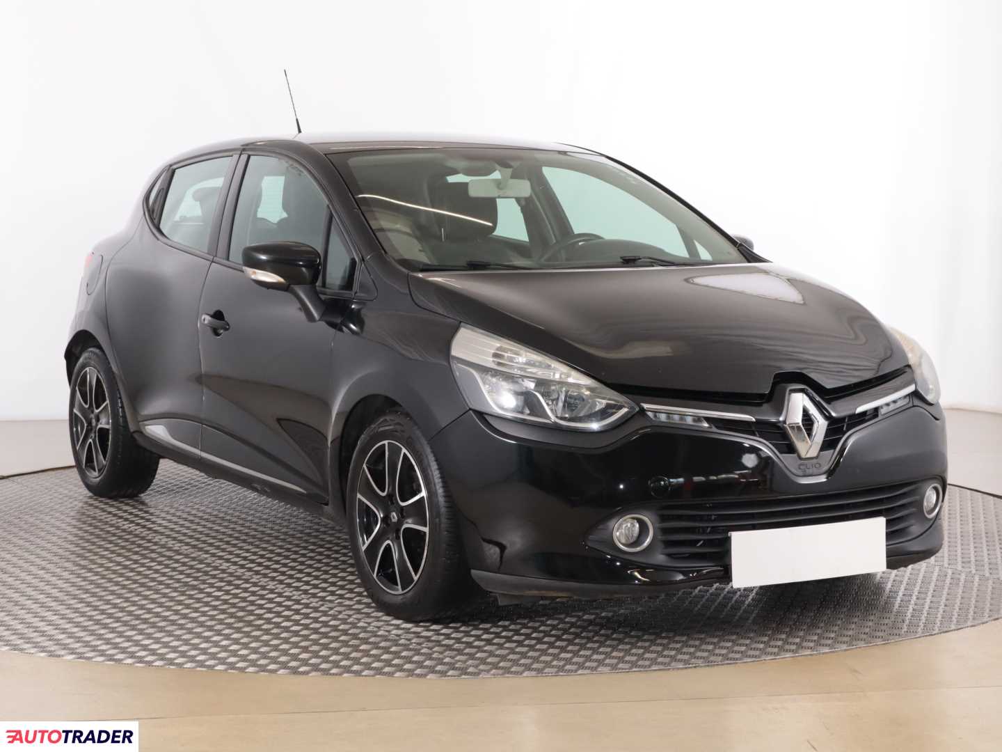 Renault Clio 0.9 88 KM 2013r. (Piaseczno)