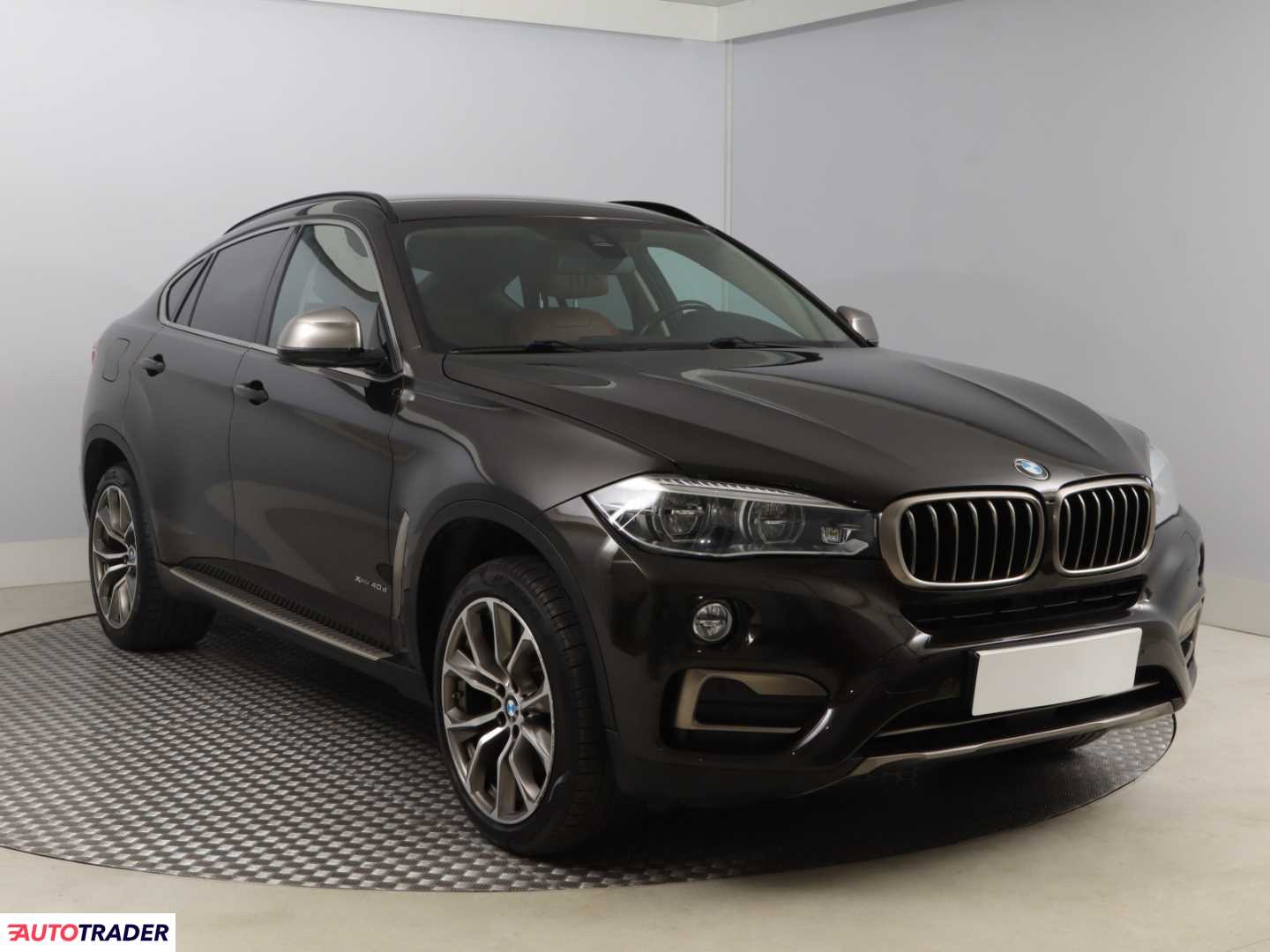 BMW X6 2016 3.0 308 KM