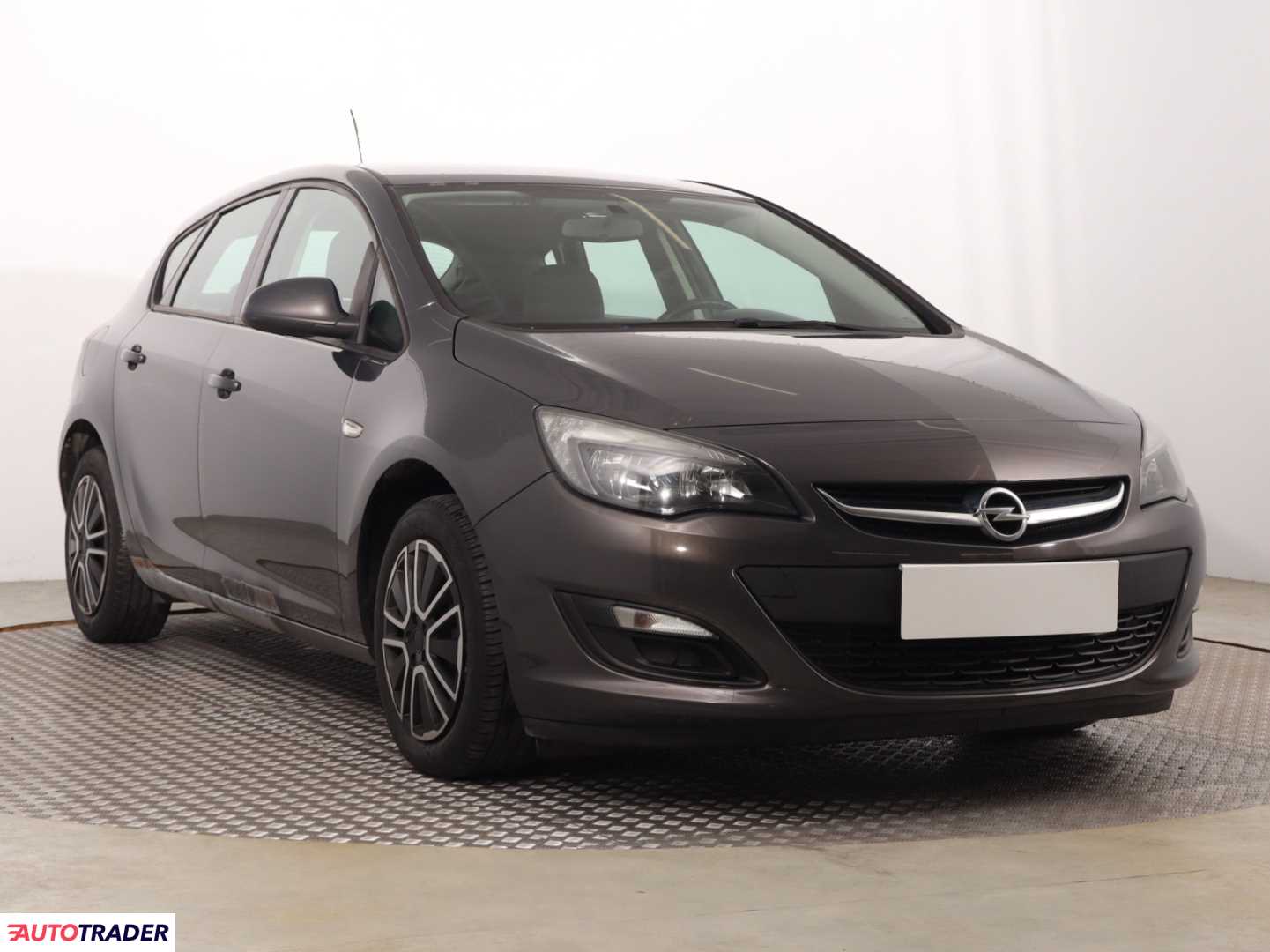 Opel Astra 2014 1.6 113 KM