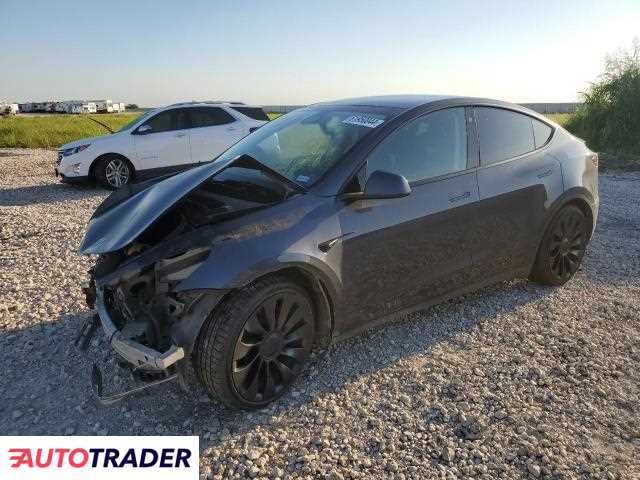 Tesla Model Y 2022