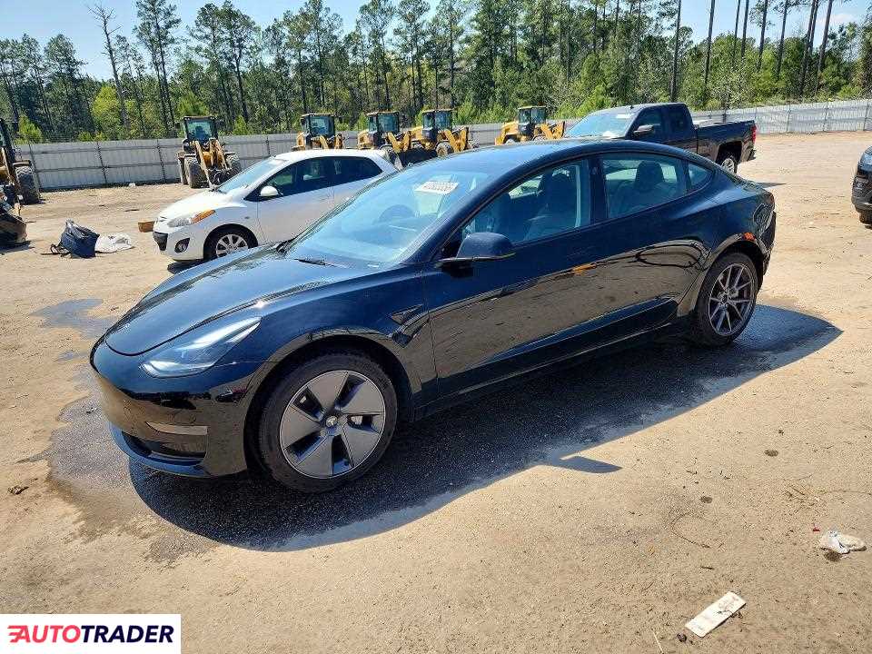 Tesla Model 3 2023