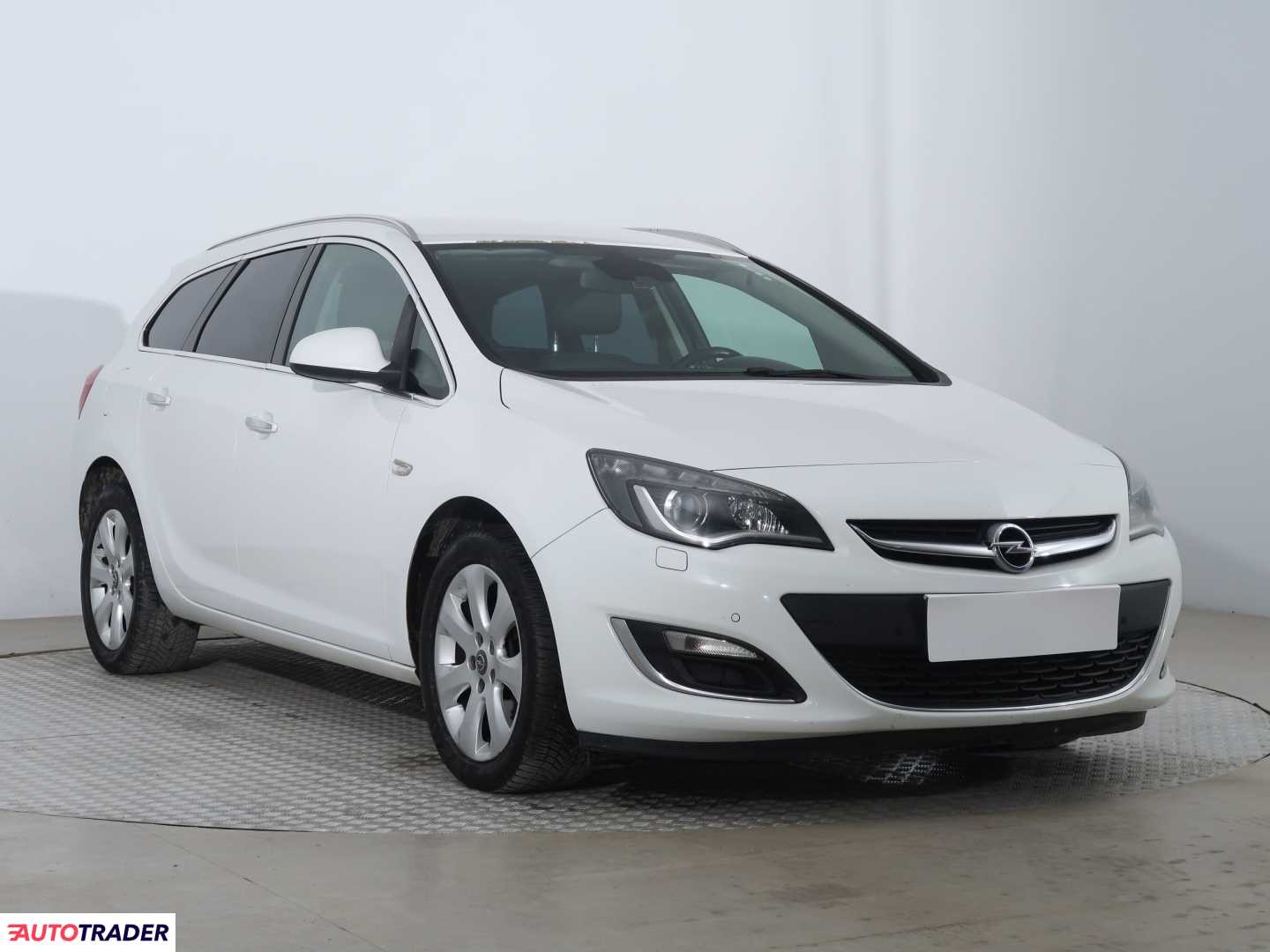 Opel Astra 2013 2.0 162 KM