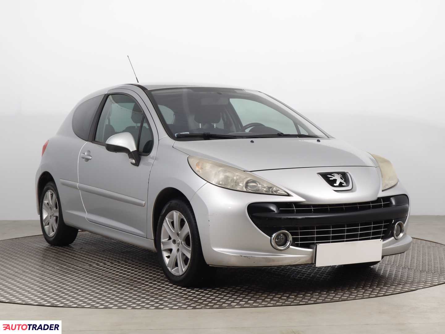 Peugeot 207 2006 1.6 107 KM