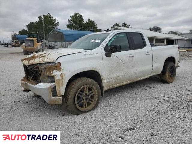 Chevrolet Silverado 5.0 benzyna 2019r. (PRAIRIE GROVE)