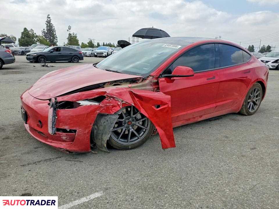 Tesla Model 3 2022