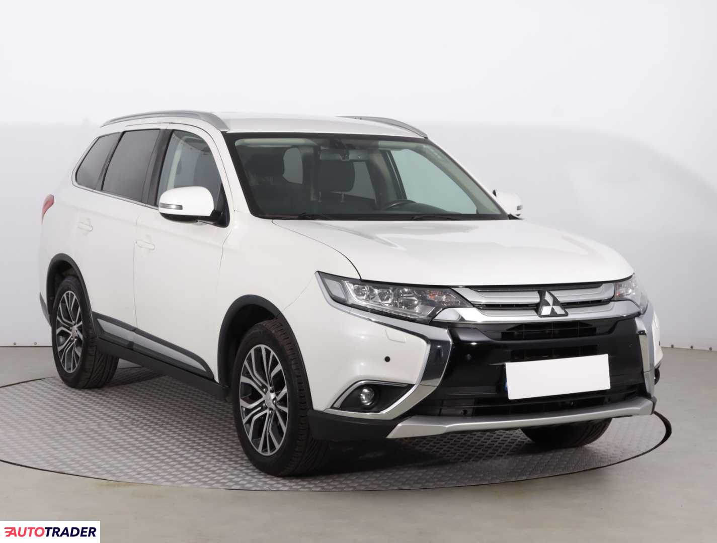 Mitsubishi Outlander 2016 2.0 147 KM Mitsubishi Outlander 2016 2.0 147 KM
