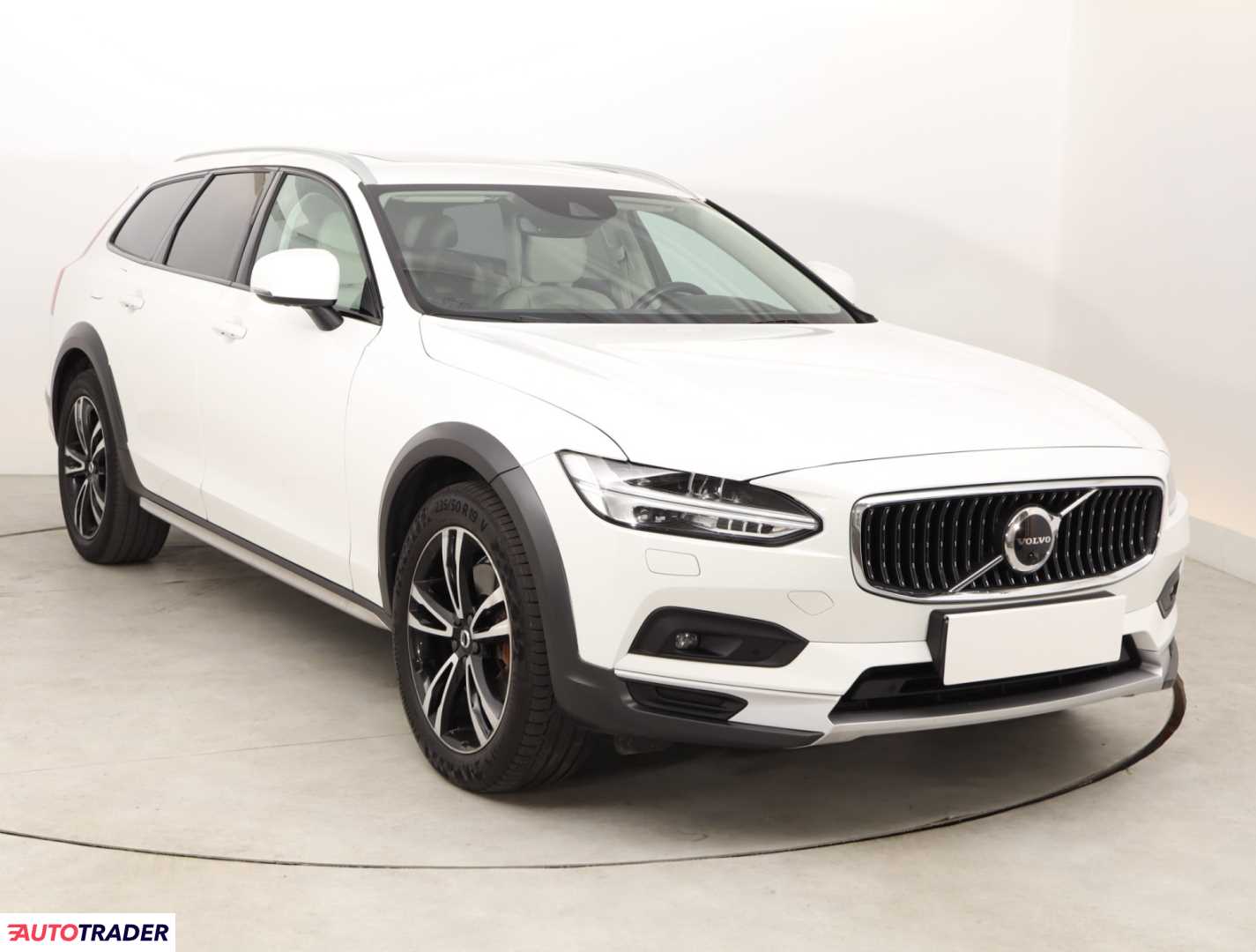 Volvo V90 2021 2.0 231 KM