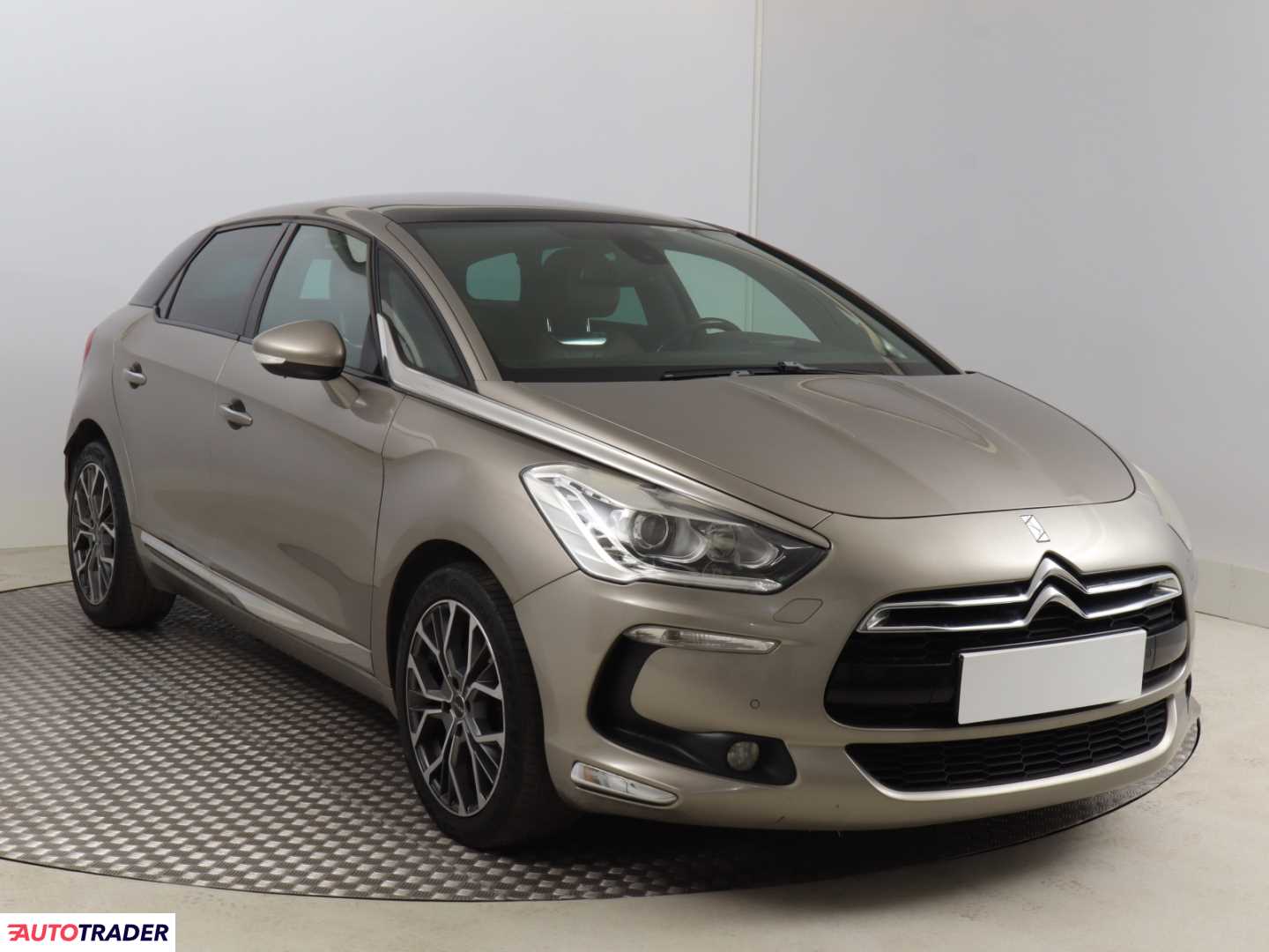 Citroen DS5 2012 2.0 160 KM