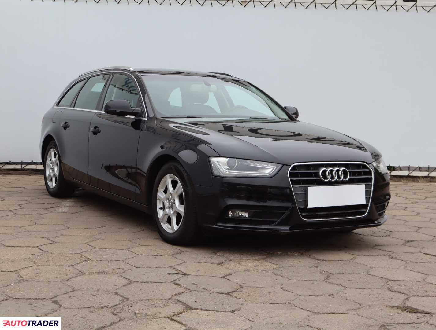 Audi A4 2014 2.0 147 KM