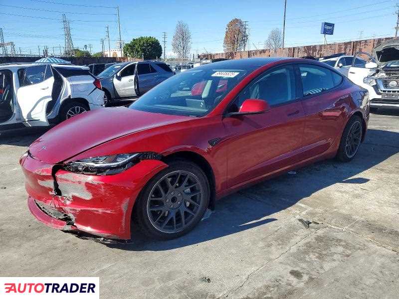 Tesla Model 3 2024