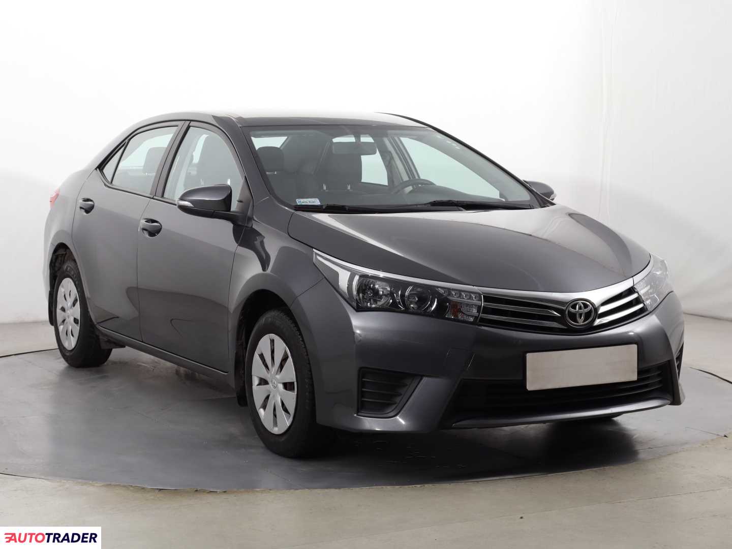 Toyota Corolla 1.3 97 KM 2015r. (Piaseczno)