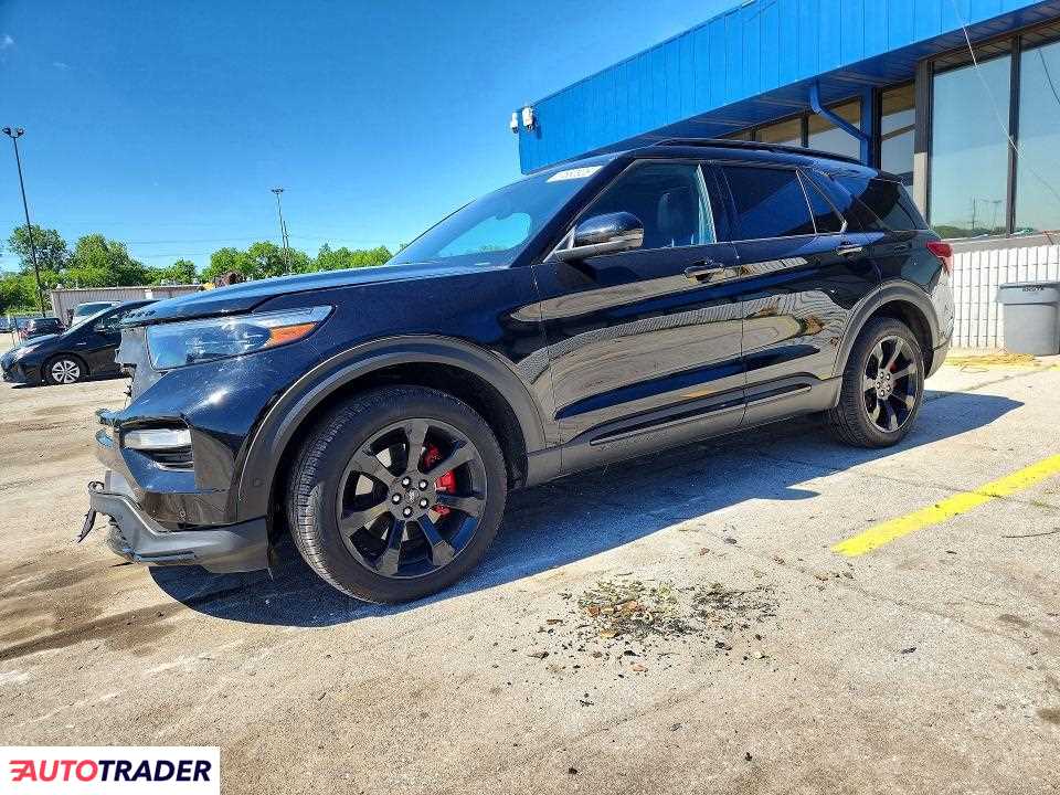 Ford Explorer 2022 3