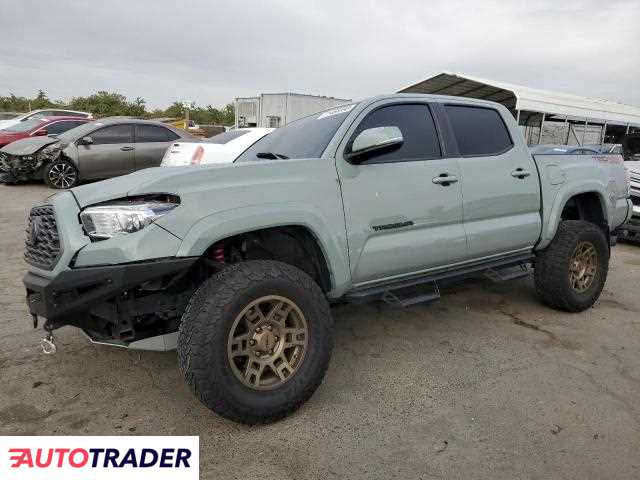 Toyota Tacoma 3.0 benzyna 2022r. (FRESNO)