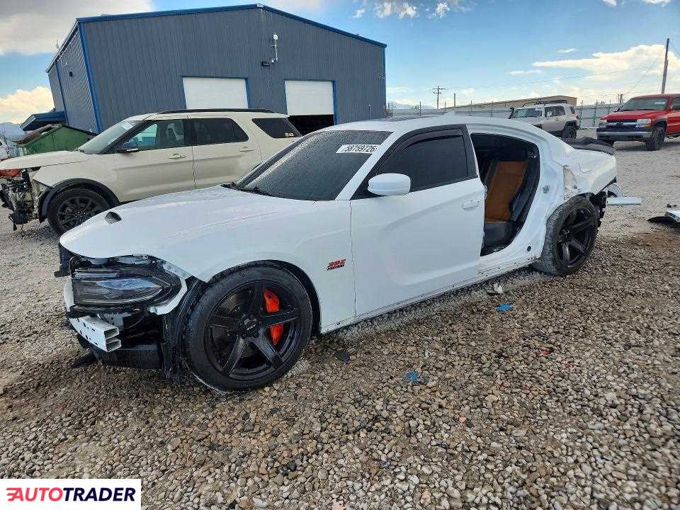 Dodge Charger 2020 6