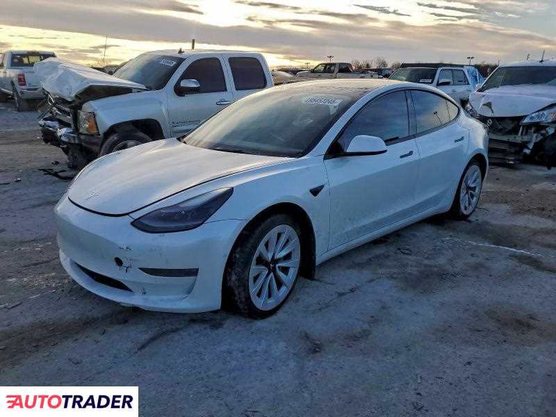 Tesla Model 3 2022