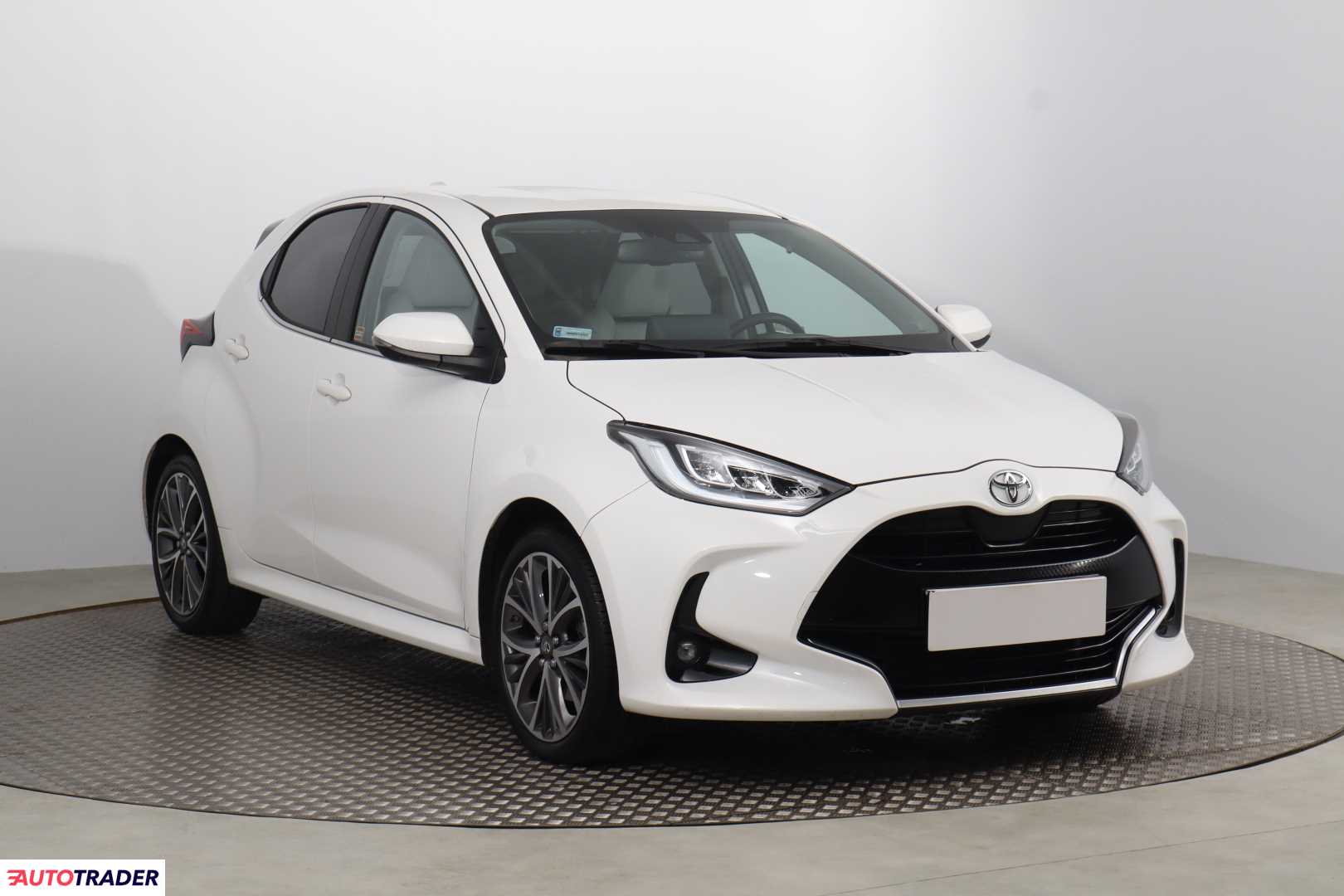 Toyota Yaris 1.5 123 KM 2022r. (Piaseczno)