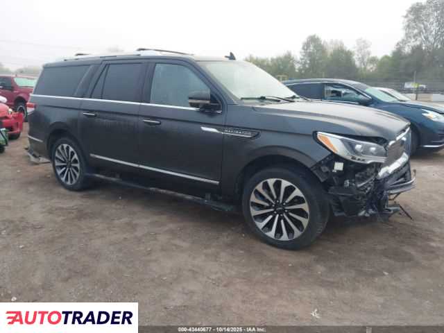 Lincoln Navigator 2022 3
