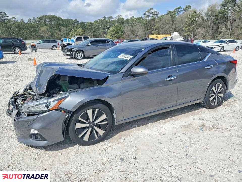 Nissan Altima 2021 2