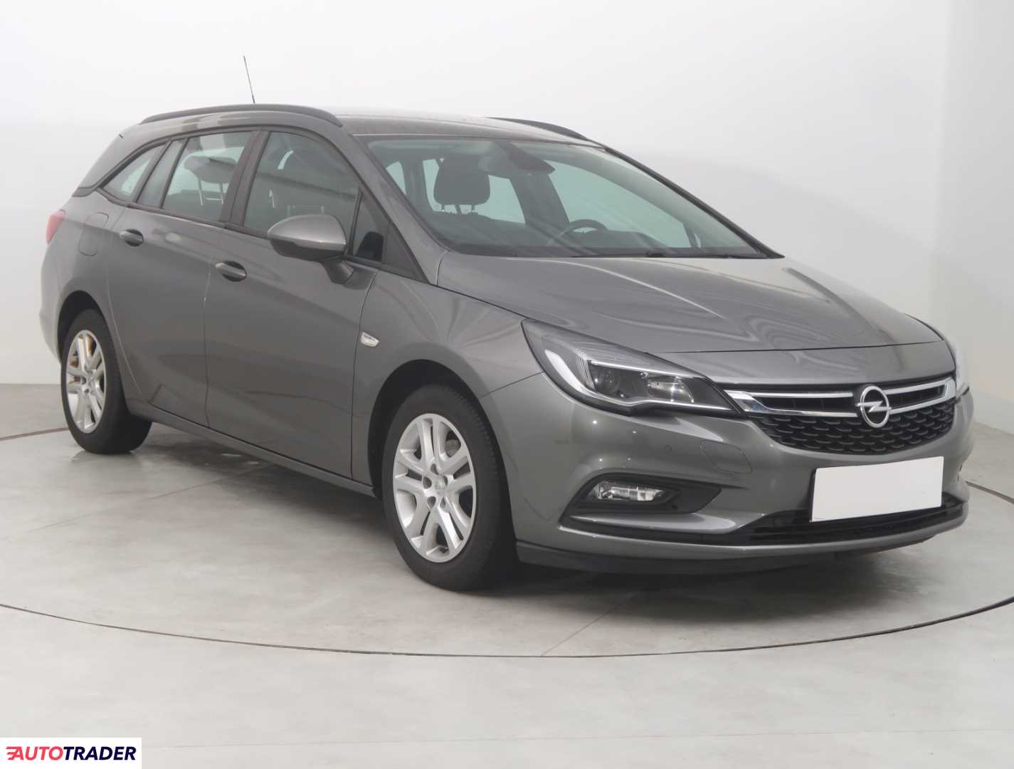 Opel Astra 2017 1.4 123 KM