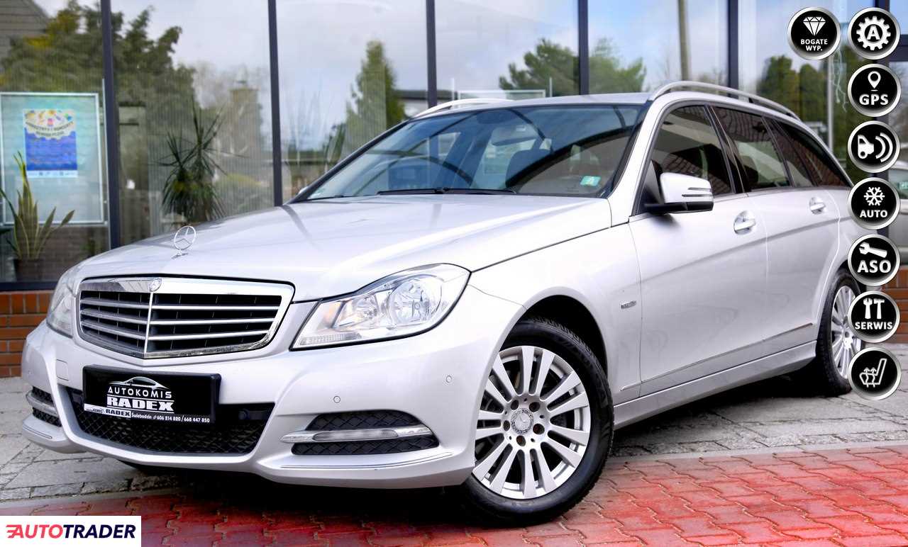 Mercedes C-klasa 2013 1.8 184 KM