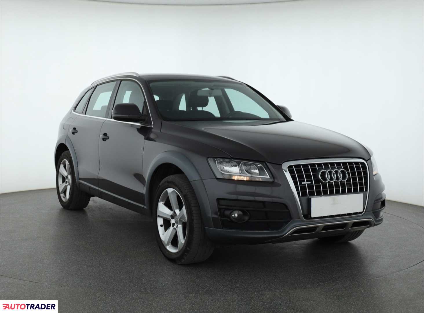 Audi Q5 2009 2.0 207 KM