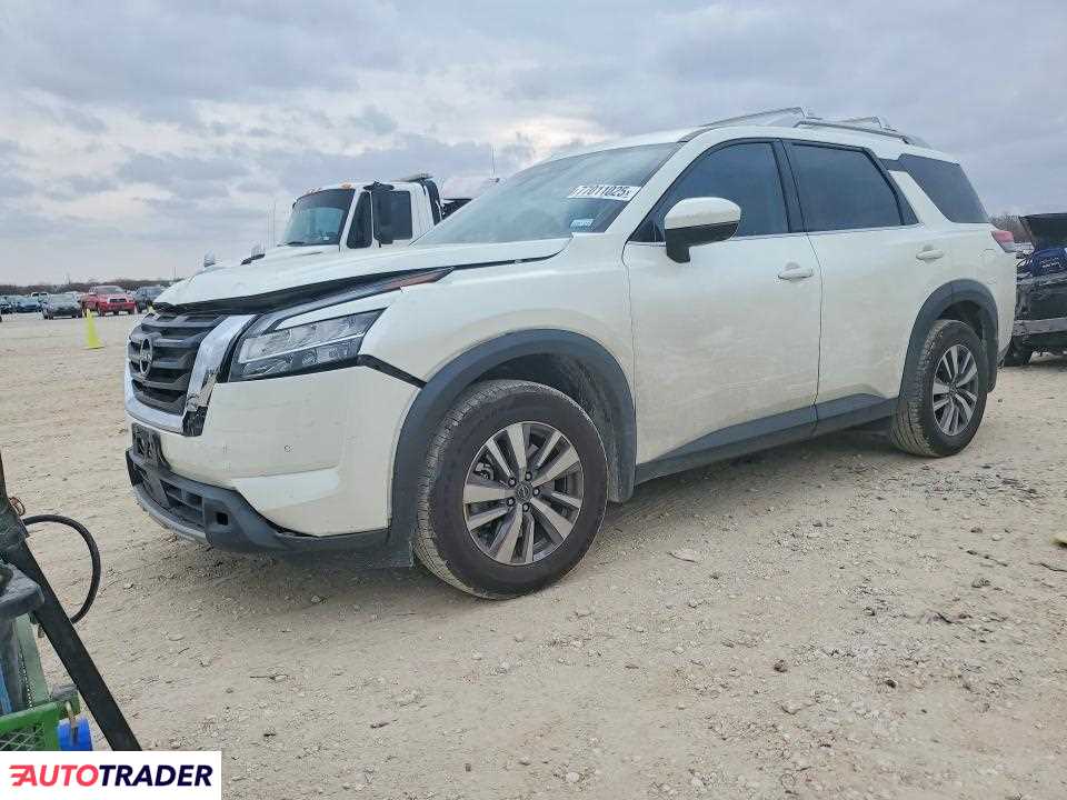 Nissan Pathfinder 2023 3