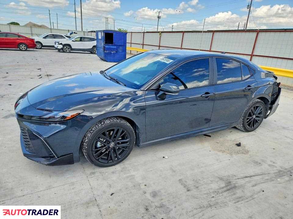 Toyota Camry 2025 2