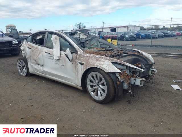 Tesla Model 3 2022