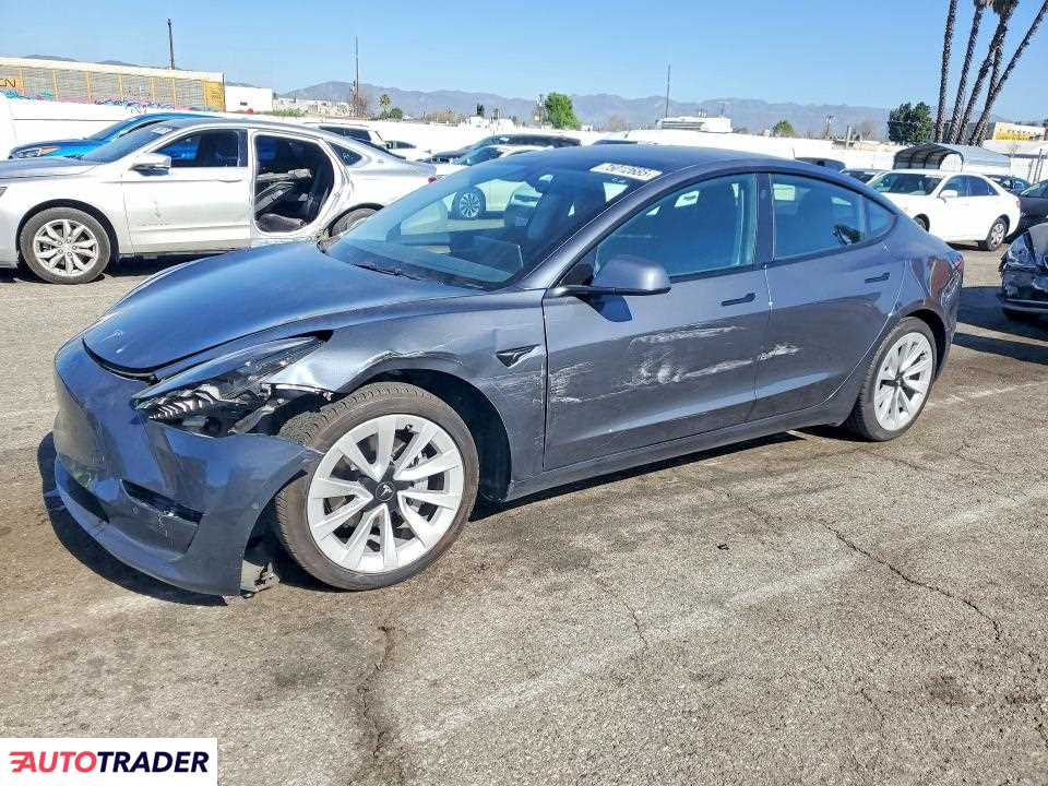 Tesla Model 3 2022