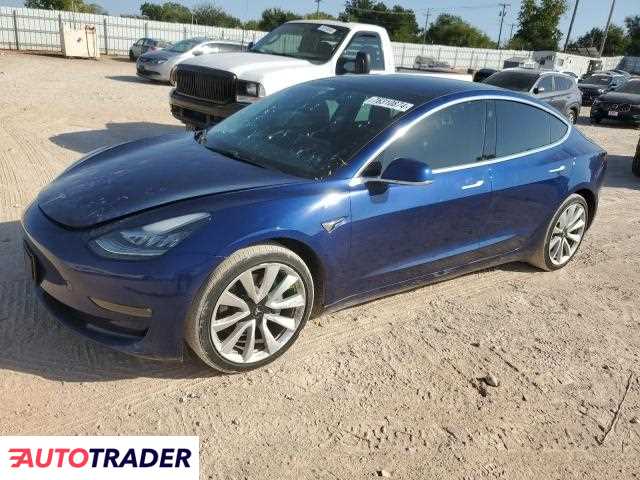 Tesla Model 3 2020