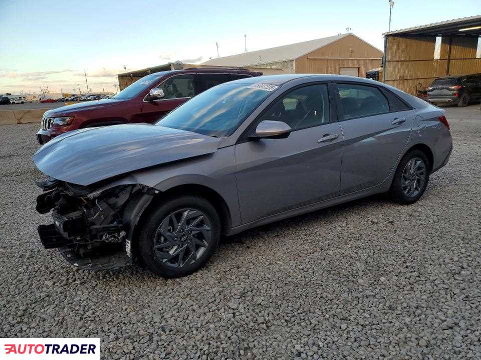 Hyundai Elantra 2025 1