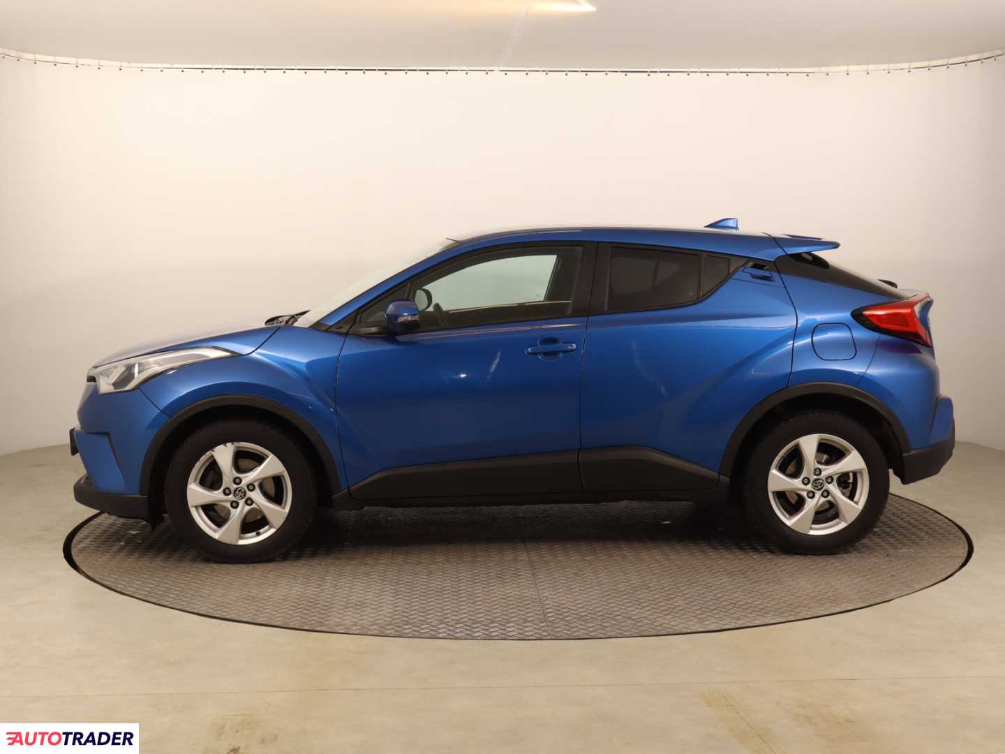 Toyota C-HR 2018 1.2 113 KM