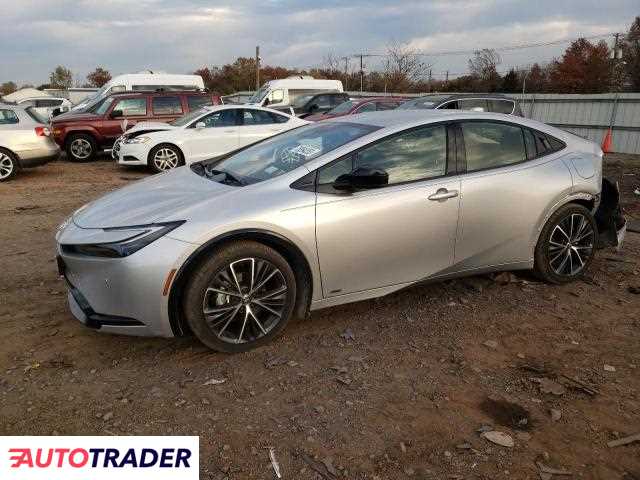 Toyota Prius 2.0 hybrydowy 2023r. (HILLSBOROUGH)