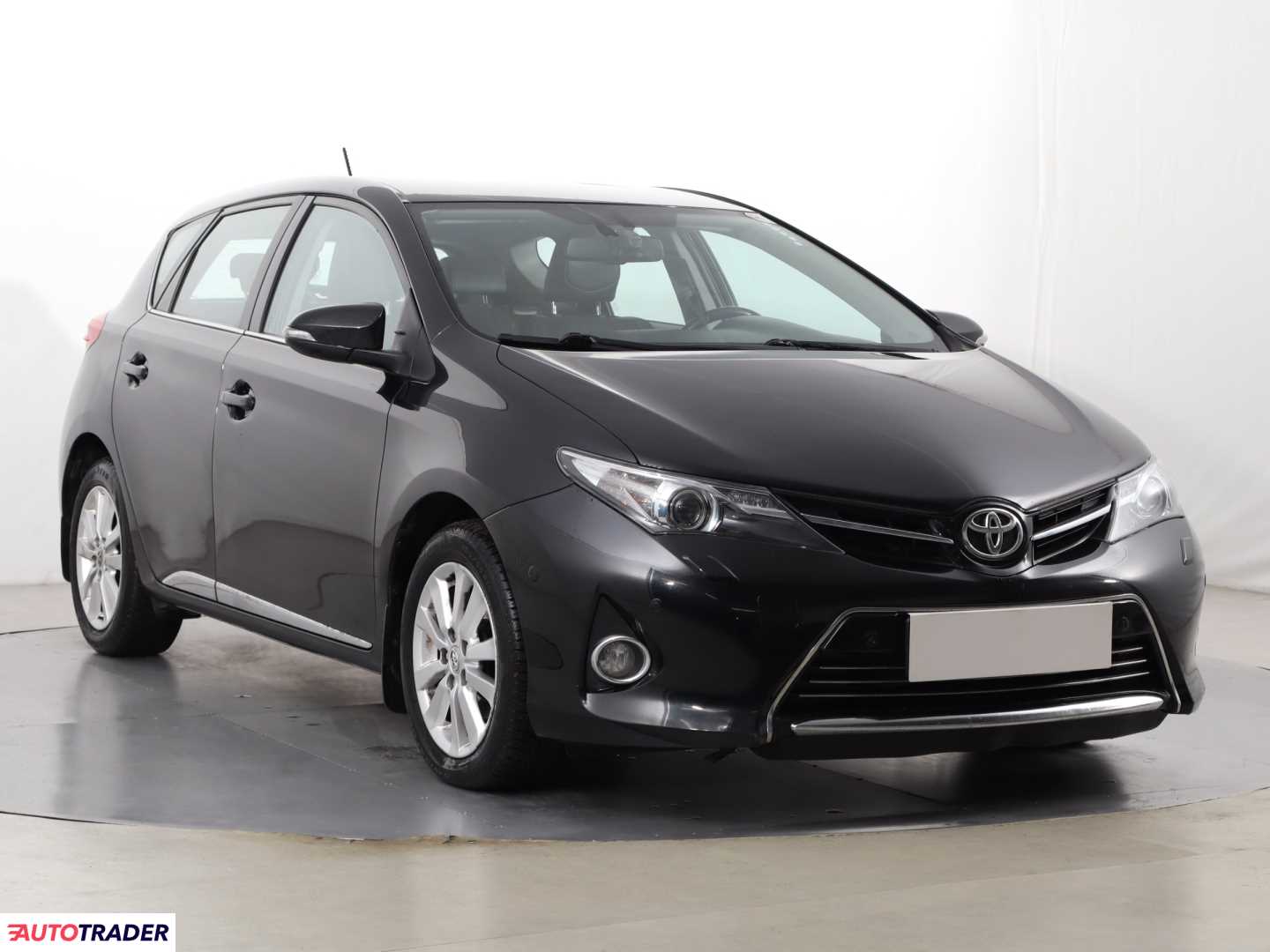 Toyota Auris 2014 1.6 130 KM