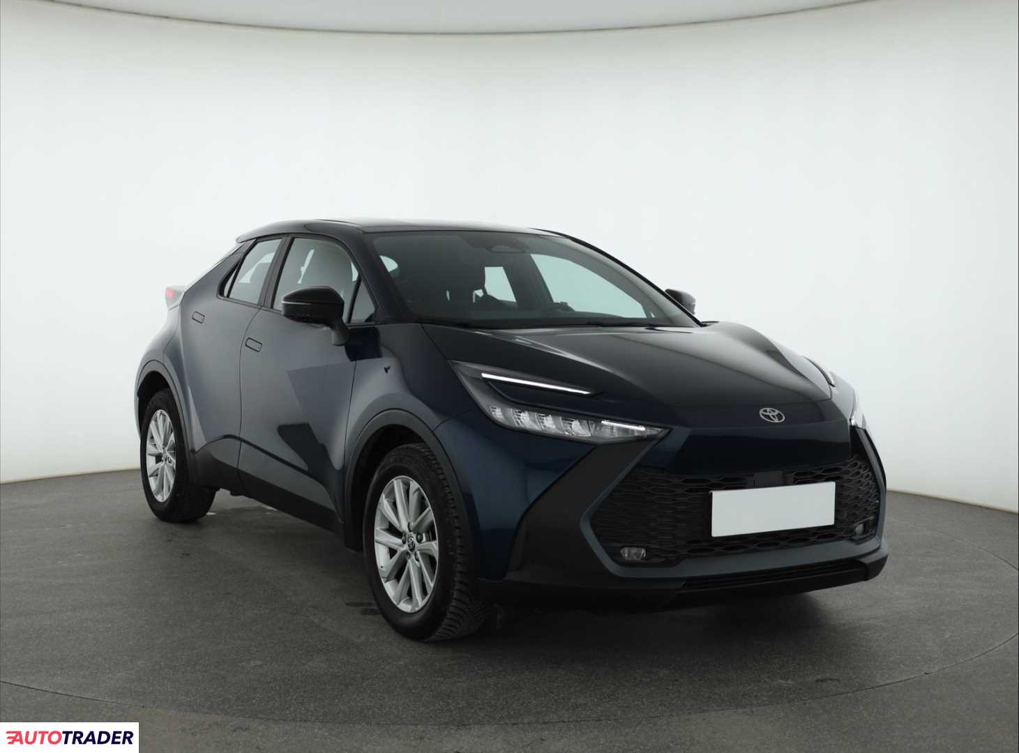 Toyota C-HR 2024 1.8 120 KM