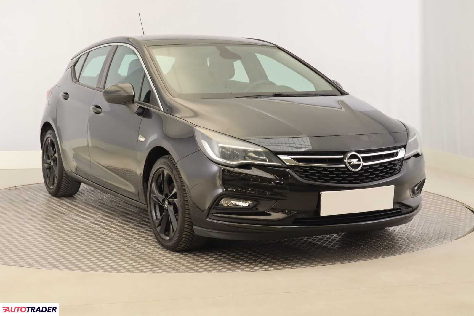Opel Astra 2018 1.4 147 KM