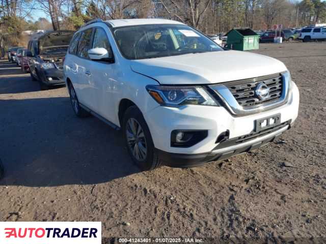 Nissan Pathfinder 3.0 benzyna 2019r. (MEDFORD)