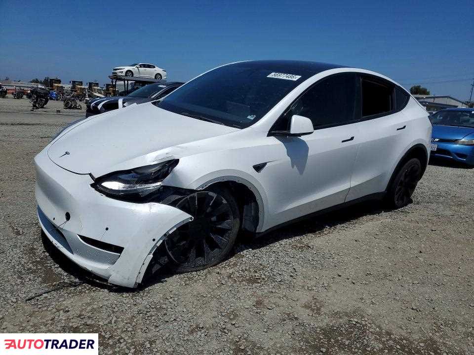 Tesla Model Y 2022