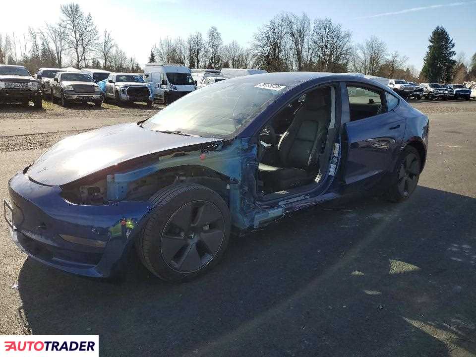 Tesla Model 3 2023