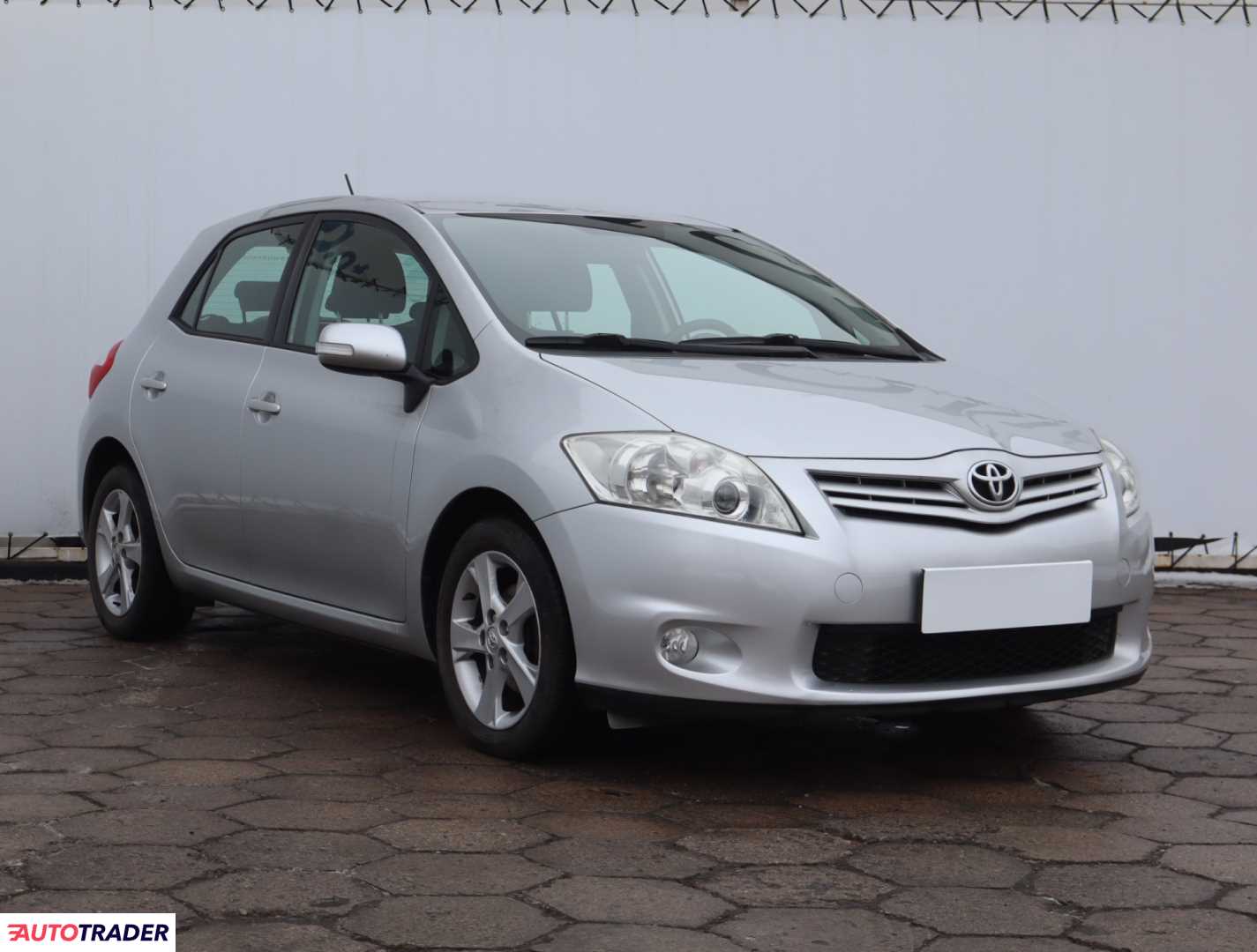 Toyota Auris 2012 1.3 97 KM