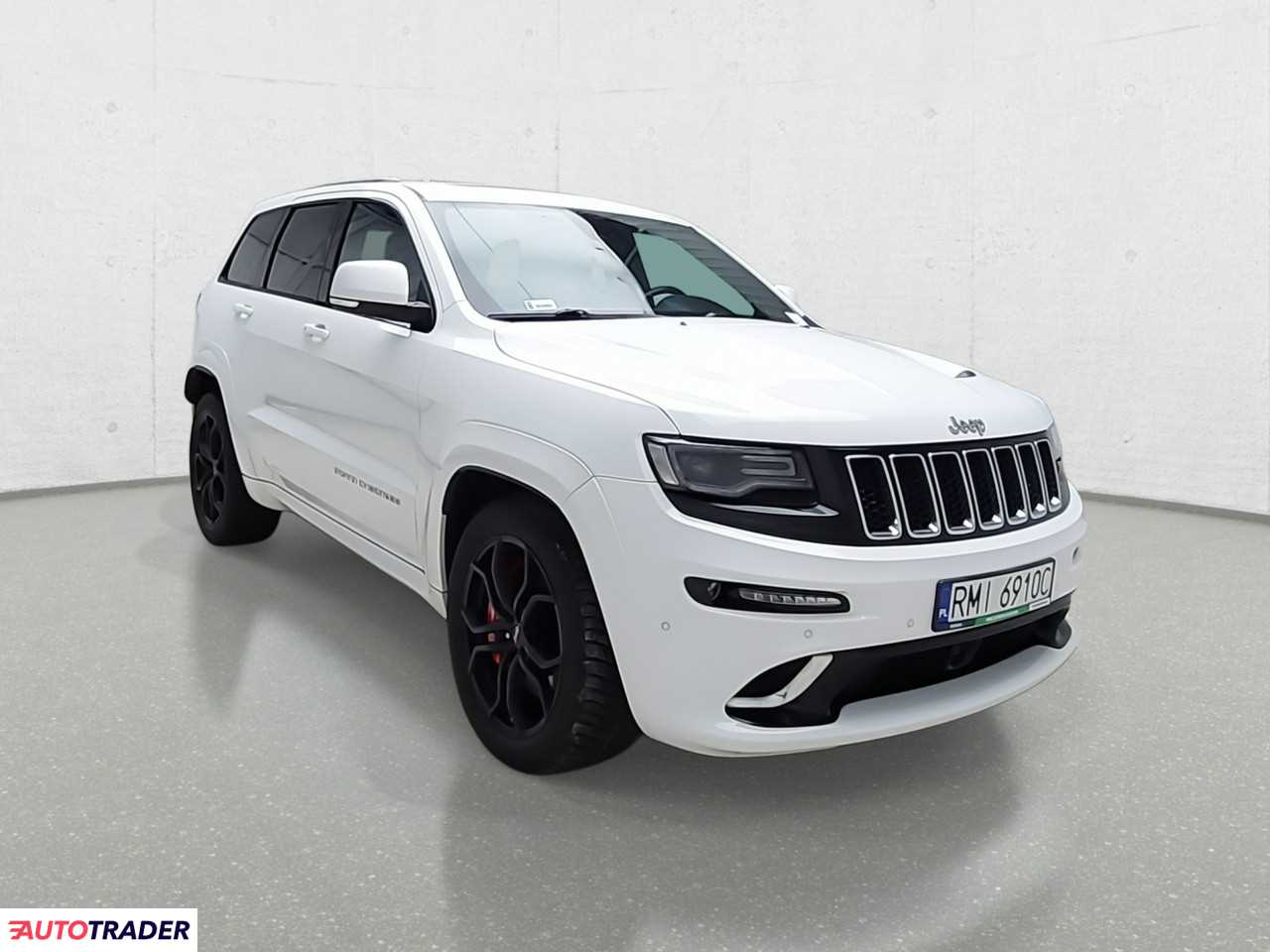 Jeep Grand Cherokee 6.4 benzyna 468 KM 2016r. (Komorniki)