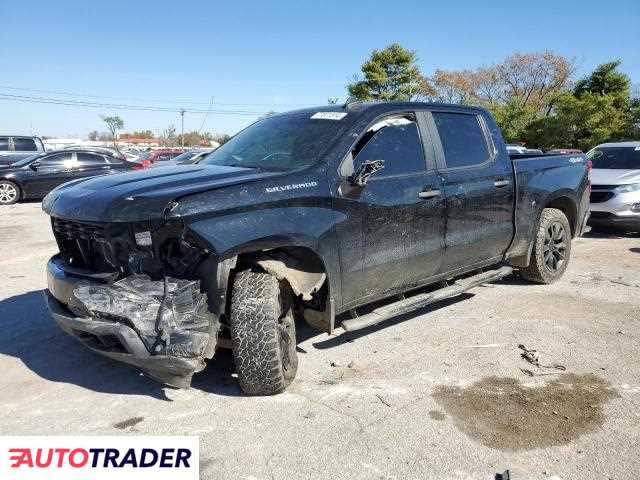 Chevrolet Silverado 5.0 benzyna 2019r. (LEXINGTON)