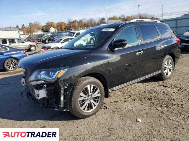 Nissan Pathfinder 2018 3